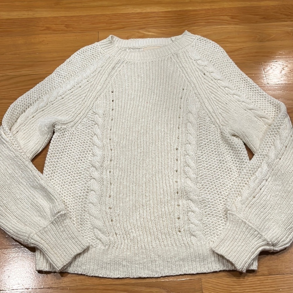 Harper heritage cream knit sweater size medium.
